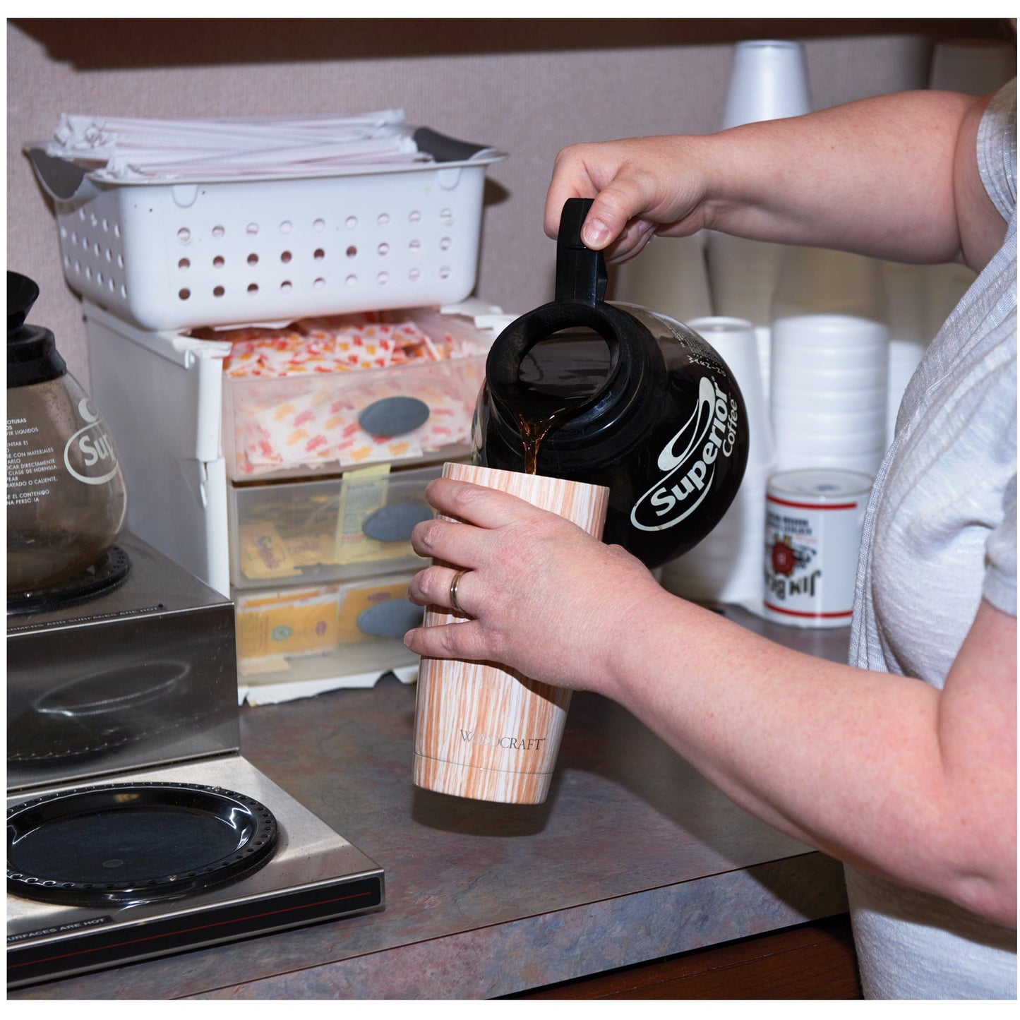 Wood-Grain Tumbler - 20 oz. alt 0