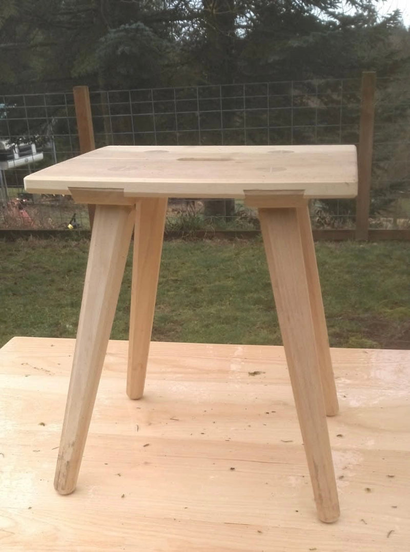 340_moravian_stool.jpg